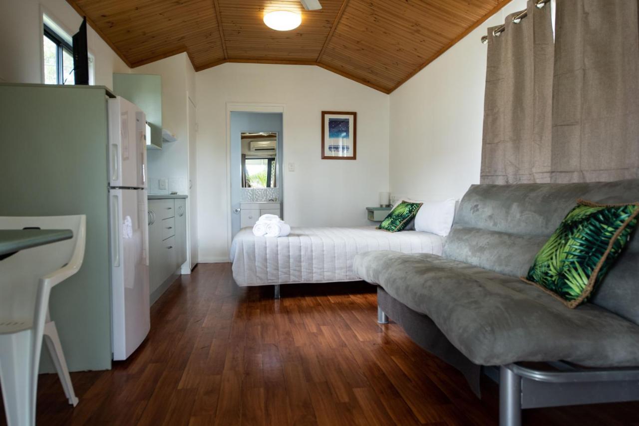 Sarina Palms Caravan And Cabins Village Ngoại thất bức ảnh